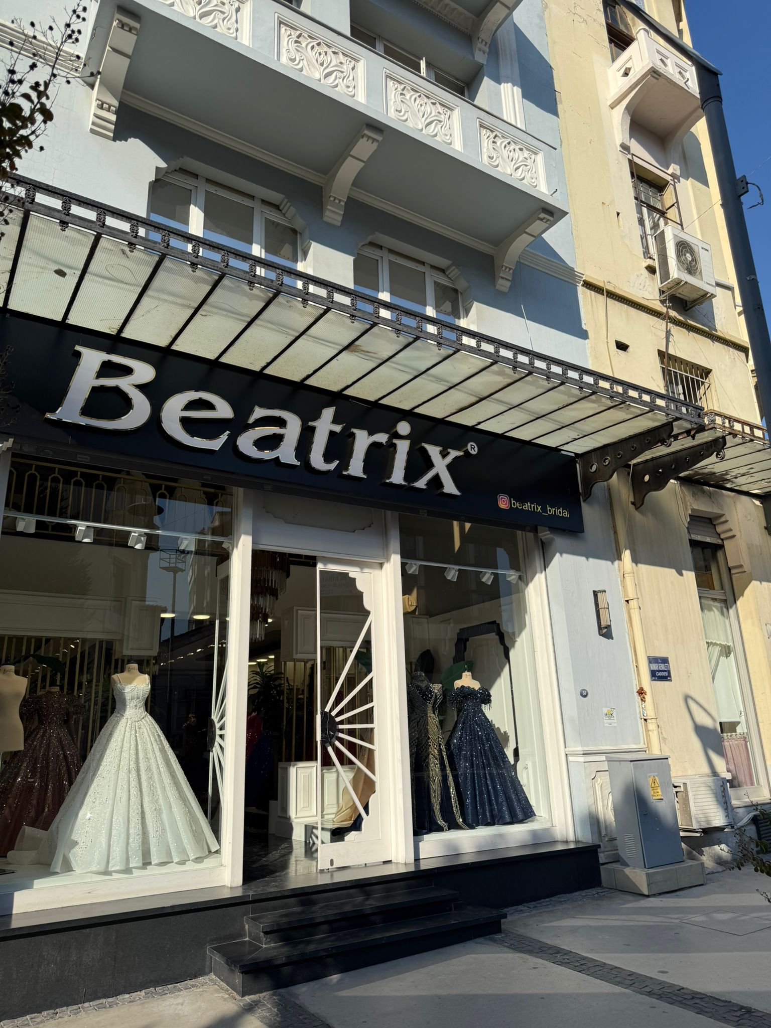 Beatrix Wedding Dress - İzmir Gelinlik Mağazası kır düğünü mekanı — Konak
