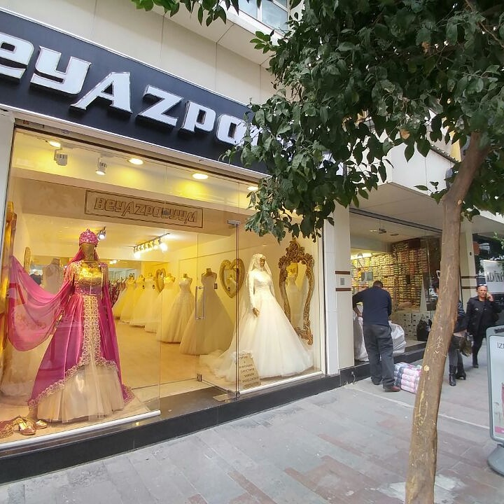 Beyazpodyum Gelinlik Mağaza 2 kır düğünü mekanı — Konak