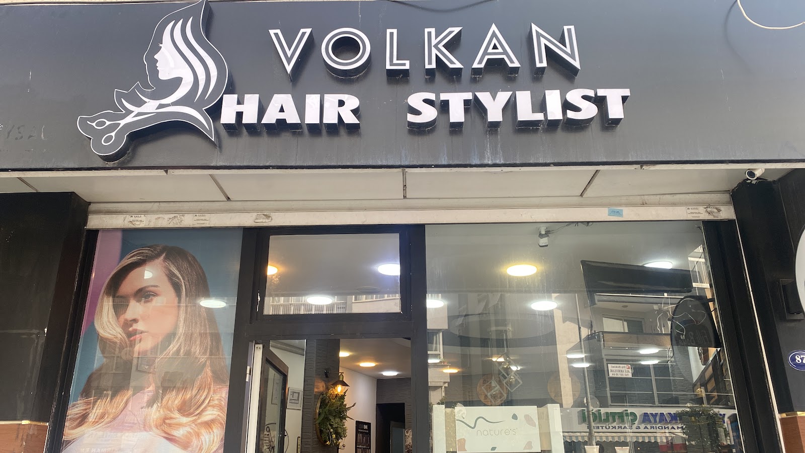 İzmir Üçyol Bayan Kuaför Volkan Hair Stylist / Gelin Saç Makyaj / Keratin Brezilya Fönü / Perma / Ağda Sir