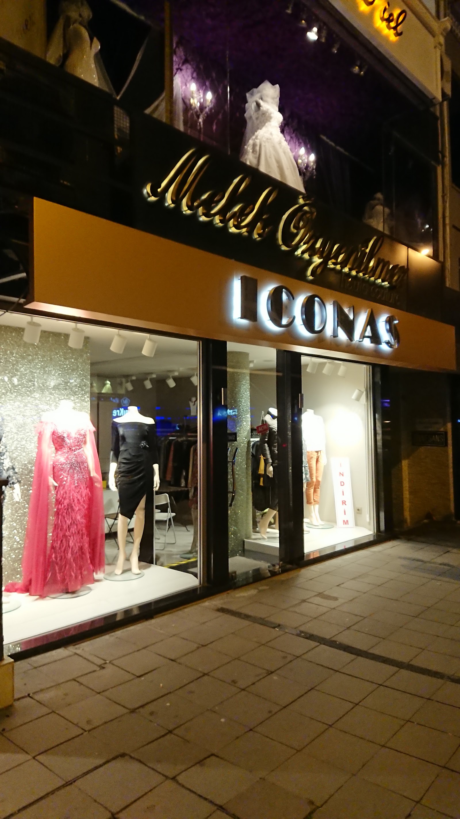 Melek Özyenilmez Moda Evi kır düğünü mekanı — Konak