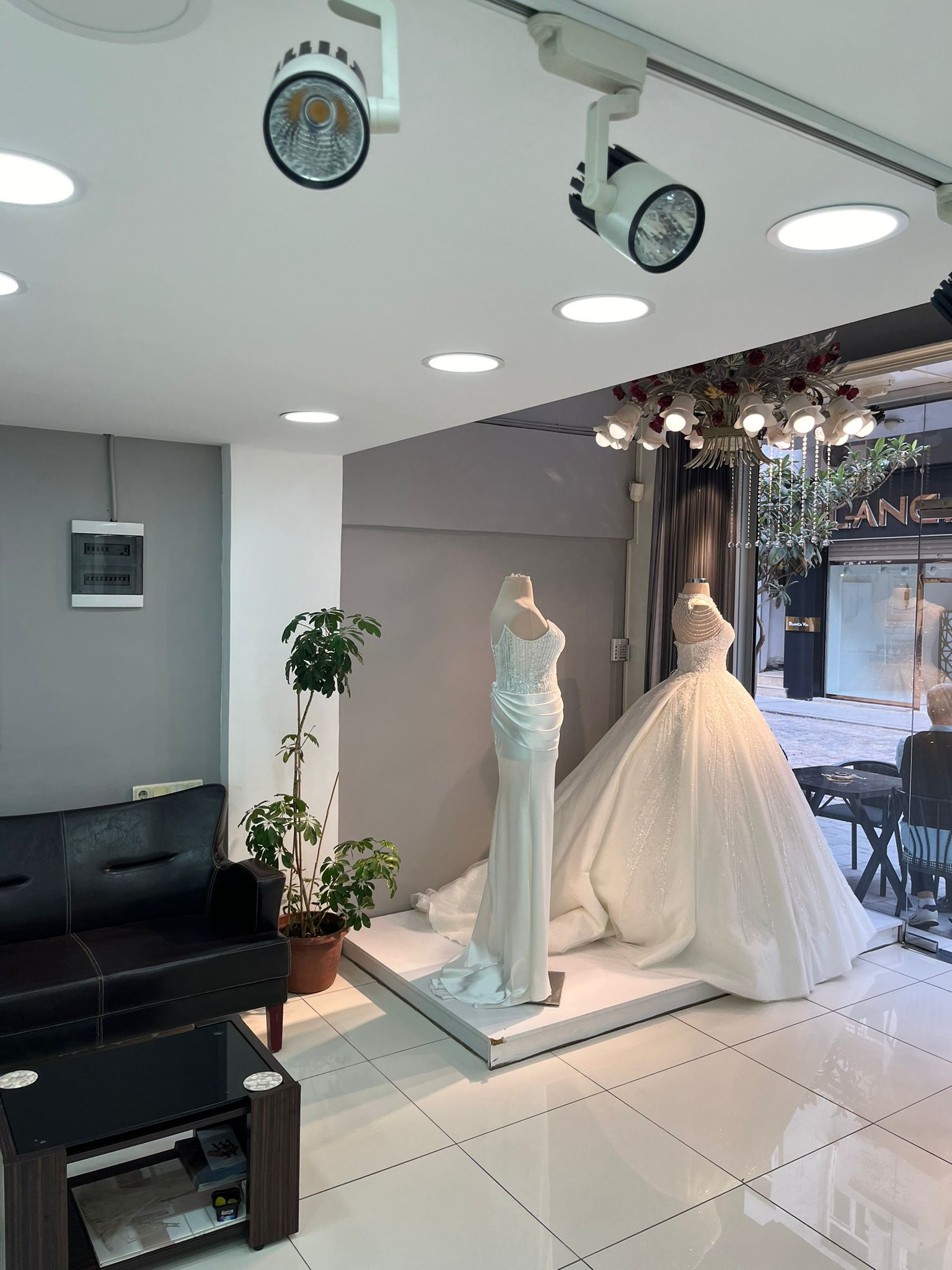 Miss Bellini İzmir Gelinlik Atölyesi