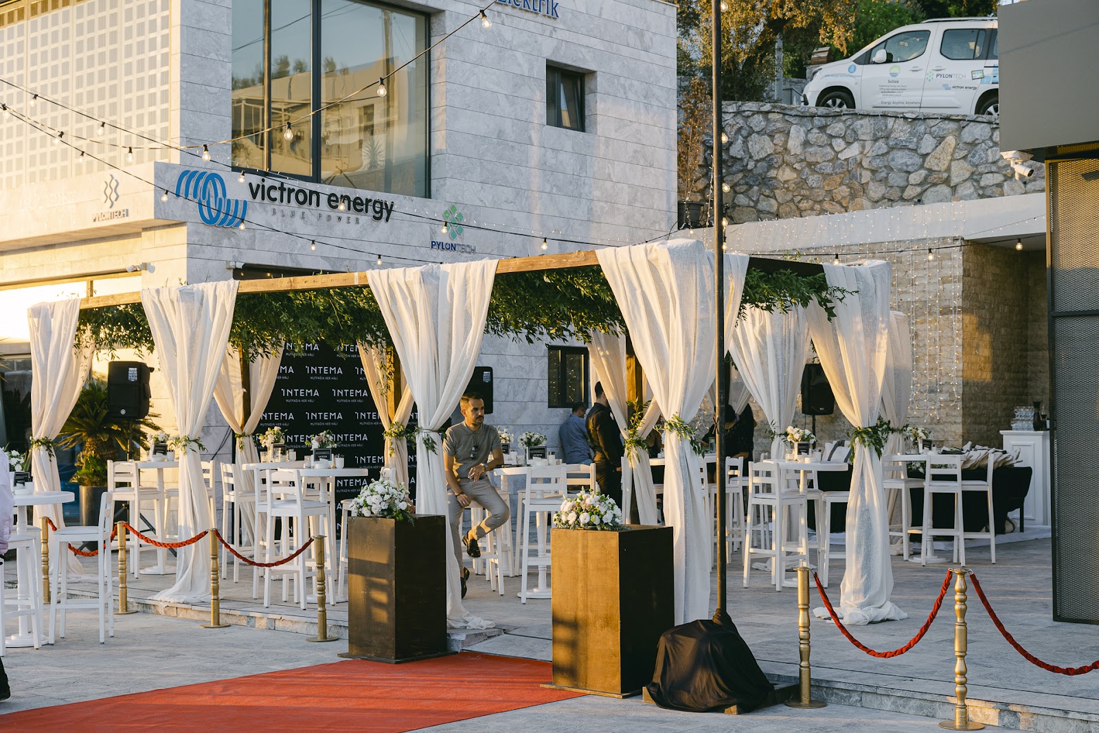 Myna Catering