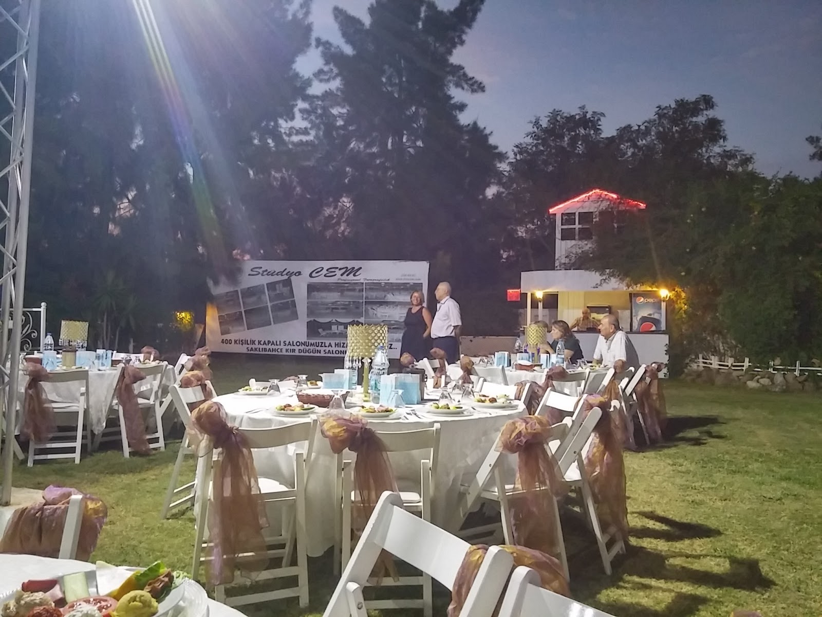 Saklıbahçe Café Bar Restaurant — Narlıdere, İzmir kır düğünü mekanı