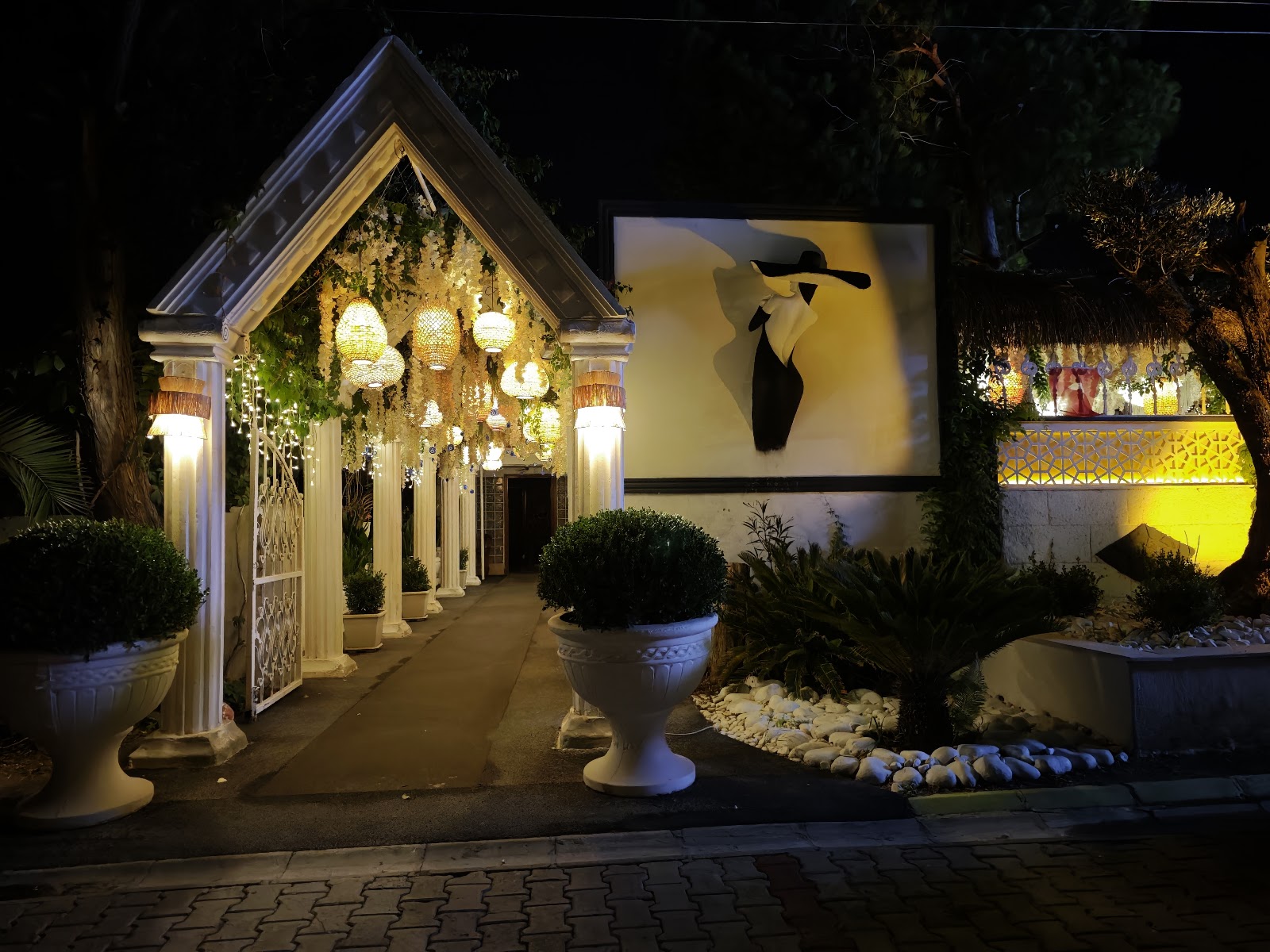 Saklıbahçe Café Bar Restaurant — Narlıdere, İzmir kır düğünü mekanı görsel 9